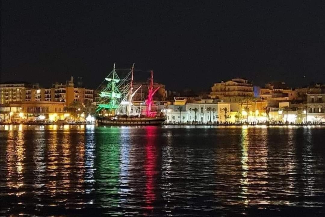Вилла Centro Storico Mare Fuori Бриндизи Экстерьер фото